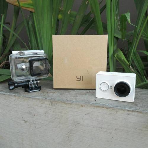 Video Kamera XIAOMI YI Basic + Waterproof Case  GoPro SJ CAM