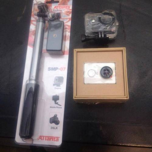 Kamera Xiaomi YI + Waterproof Case + Monopod Anti Karat