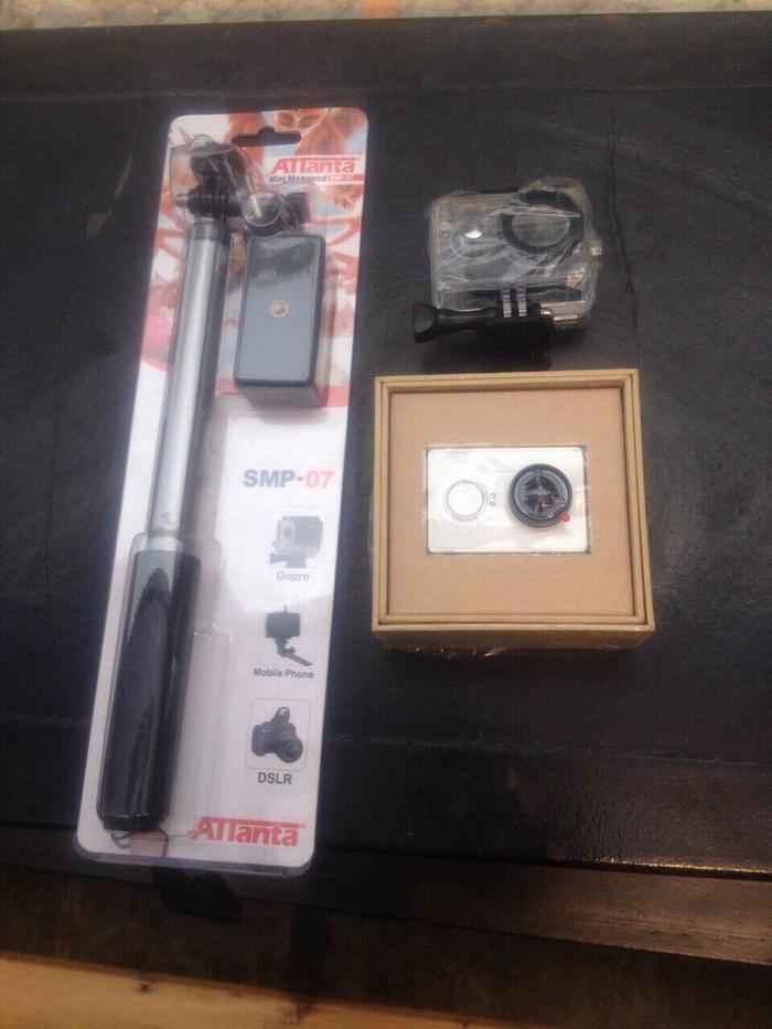Kamera Xiaomi YI + Waterproof Case + Monopod Anti Karat